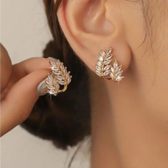 Anthropologie Jewelry - Gold and Silver Leaf Earrings Q323